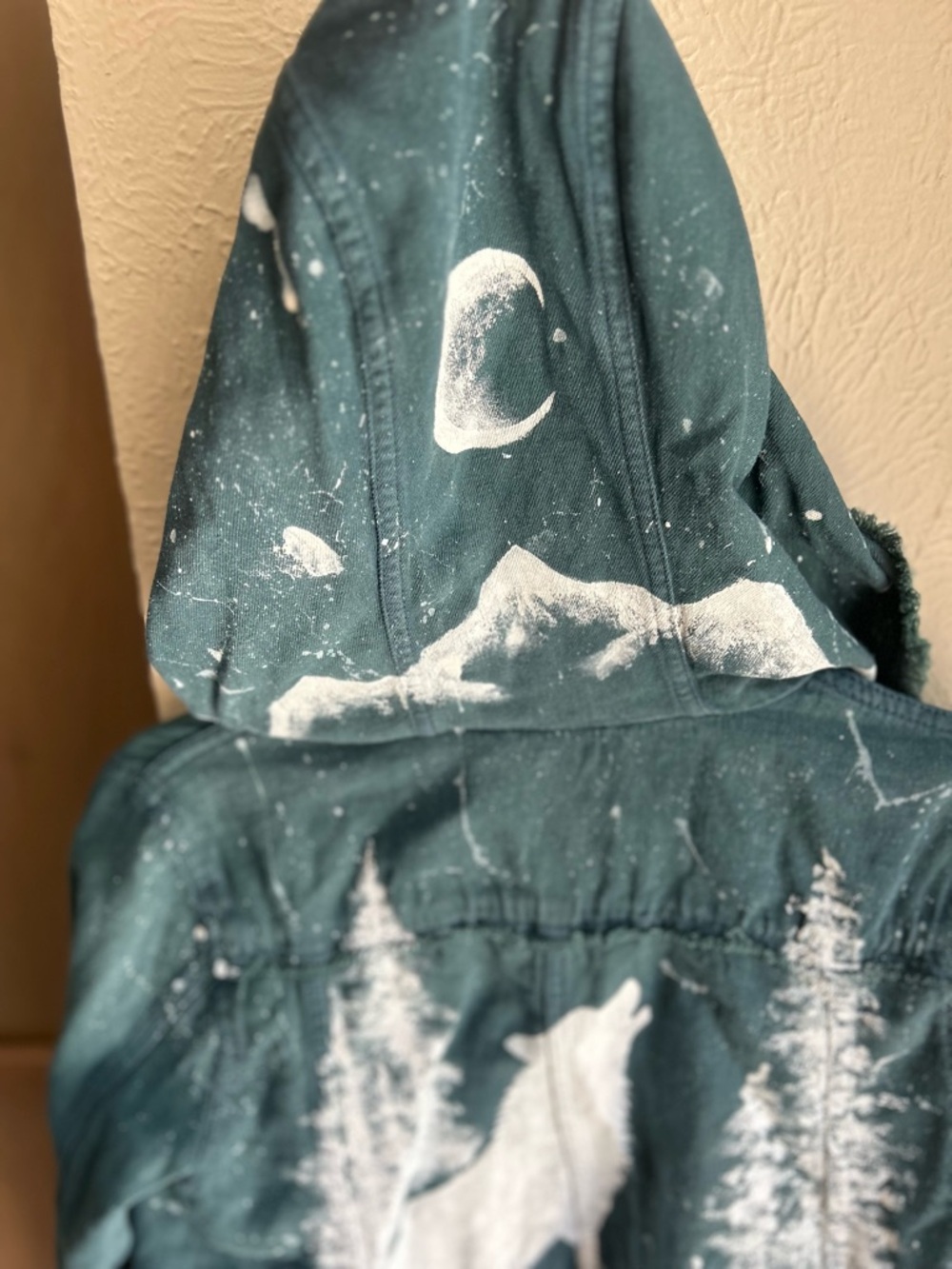 Upcycled green Free People jacket wolf howling at the moon Size Small - Picture 2 of 9